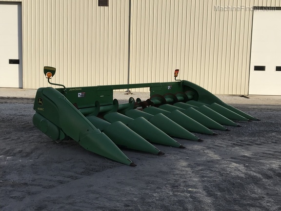 2009 John Deere 608C - Corn and Row Crop headers - Warsaw, IN