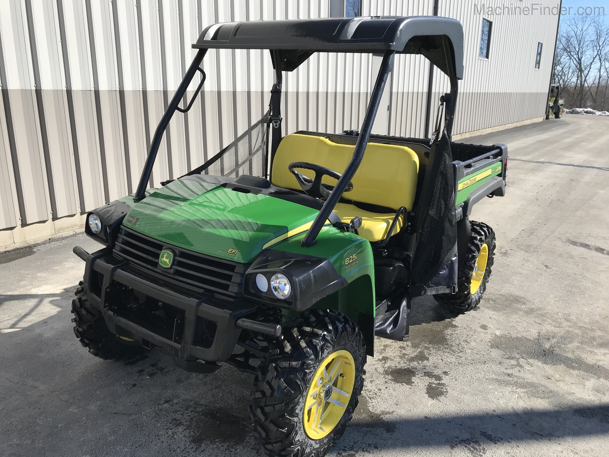 Equipment Details 2017 John Deere 825i
