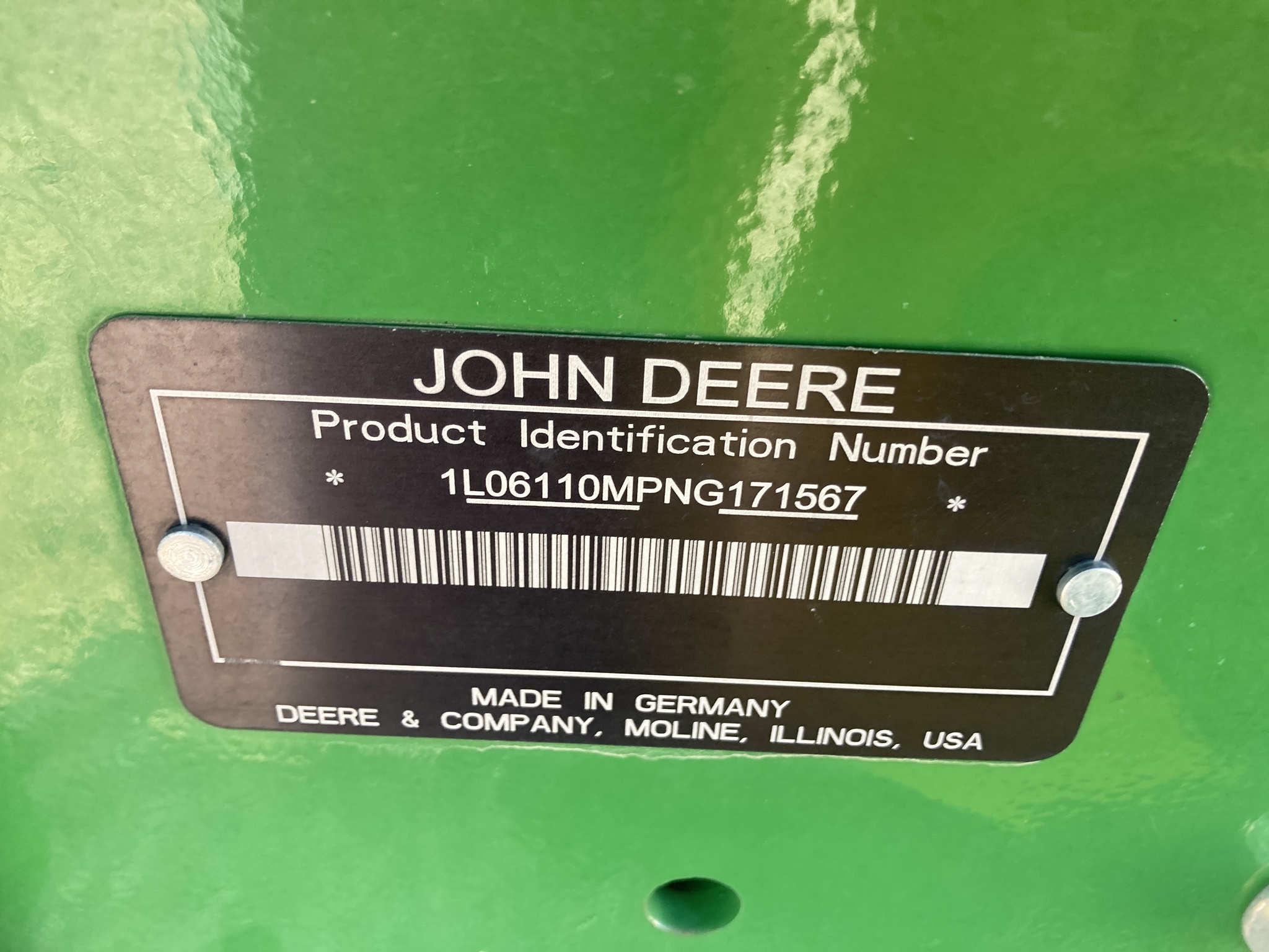 2023 John Deere 6110M Image 33