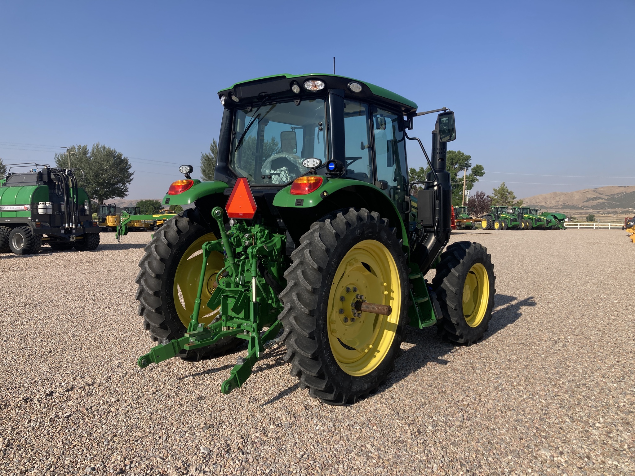 2023 John Deere 6110M Image 5