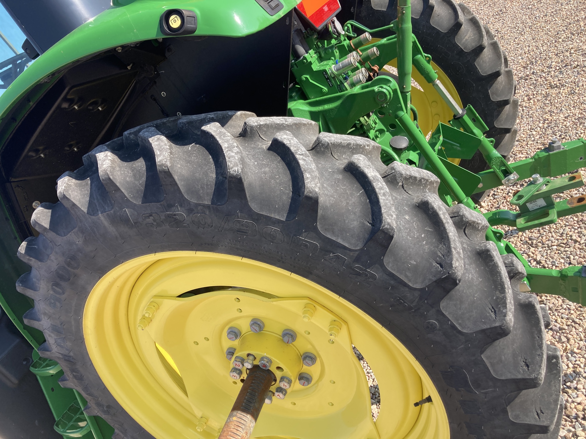 2023 John Deere 6110M Image 18