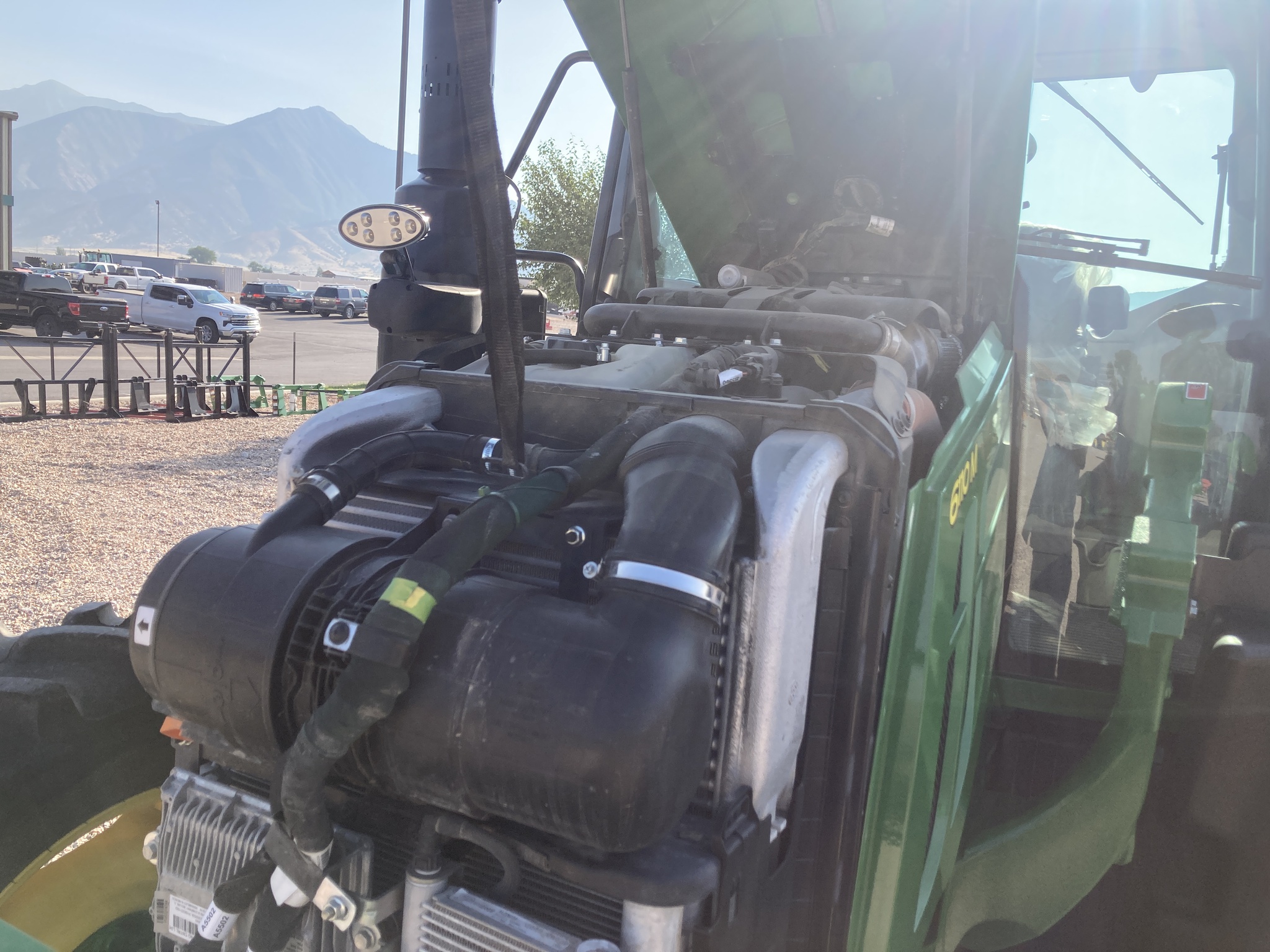 2023 John Deere 6110M Image 9