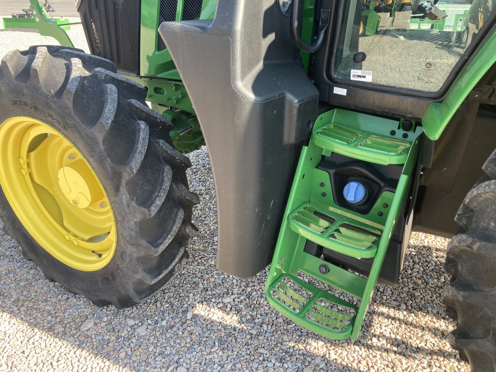 2023 John Deere 6110M Image 12