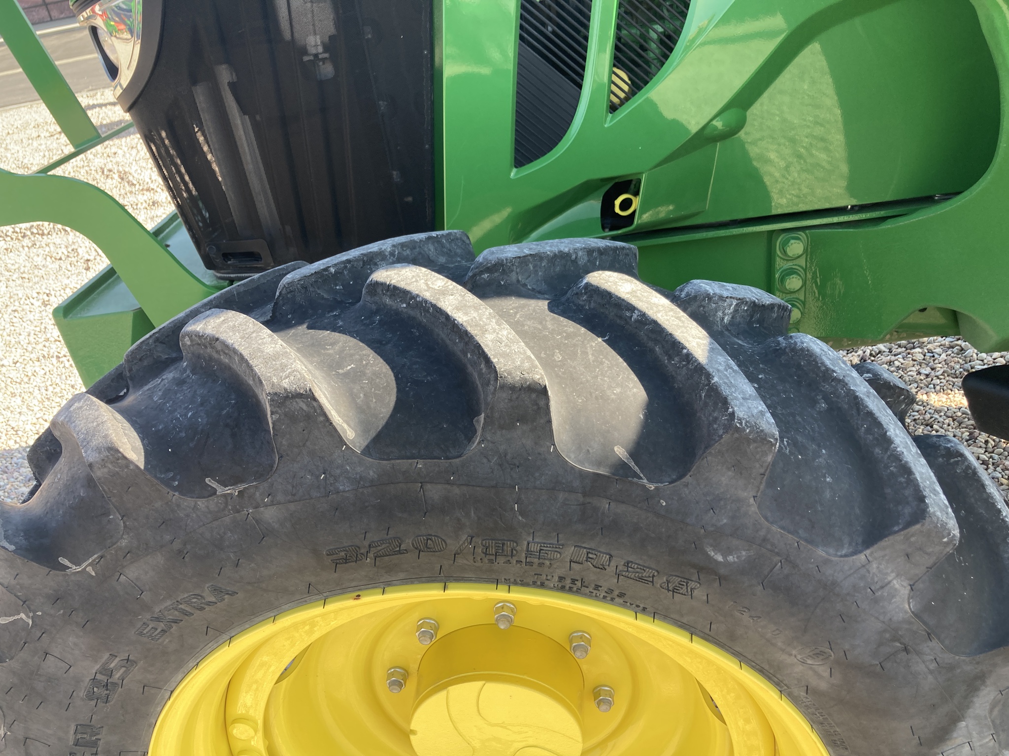 2023 John Deere 6110M Image 14