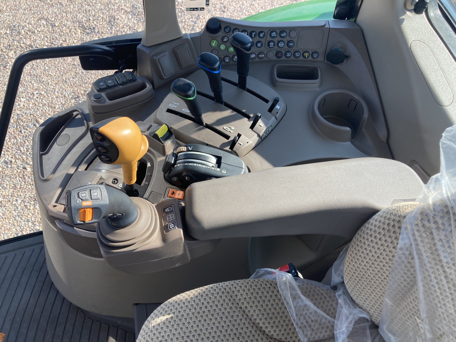 2023 John Deere 6110M Image 27