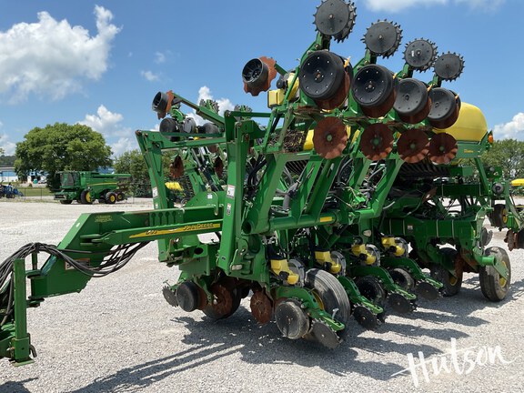 Photo of 2004 John Deere 1790