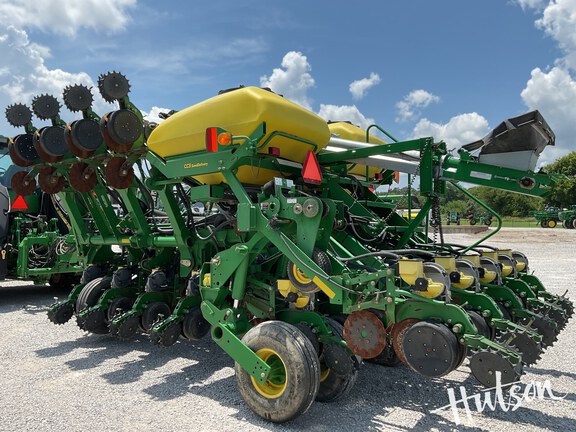 Photo of 2004 John Deere 1790