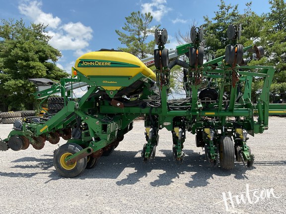 Photo of 2004 John Deere 1790