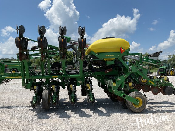 Photo of 2004 John Deere 1790