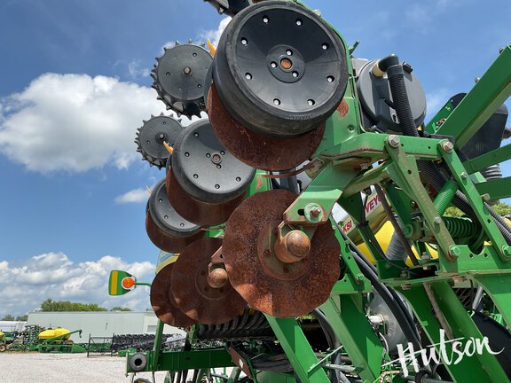 Photo of 2004 John Deere 1790