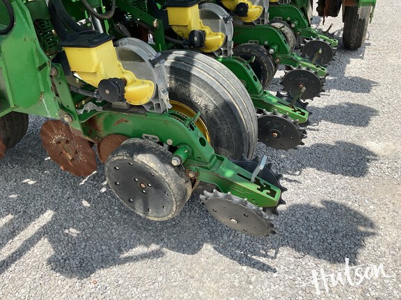 Photo of 2004 John Deere 1790