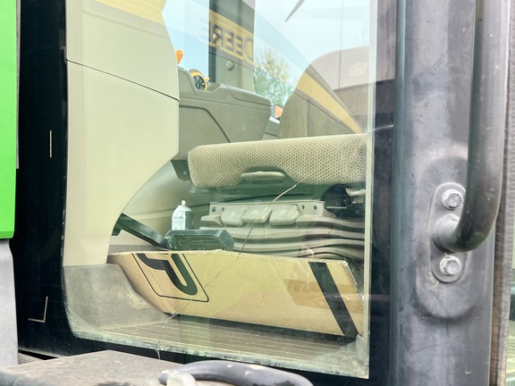 2014 John Deere 8320R Photo 4