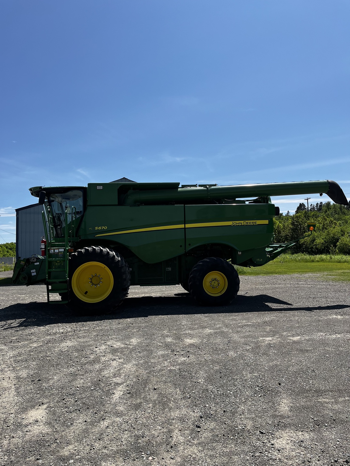 2015 John Deere S670 Image 12
