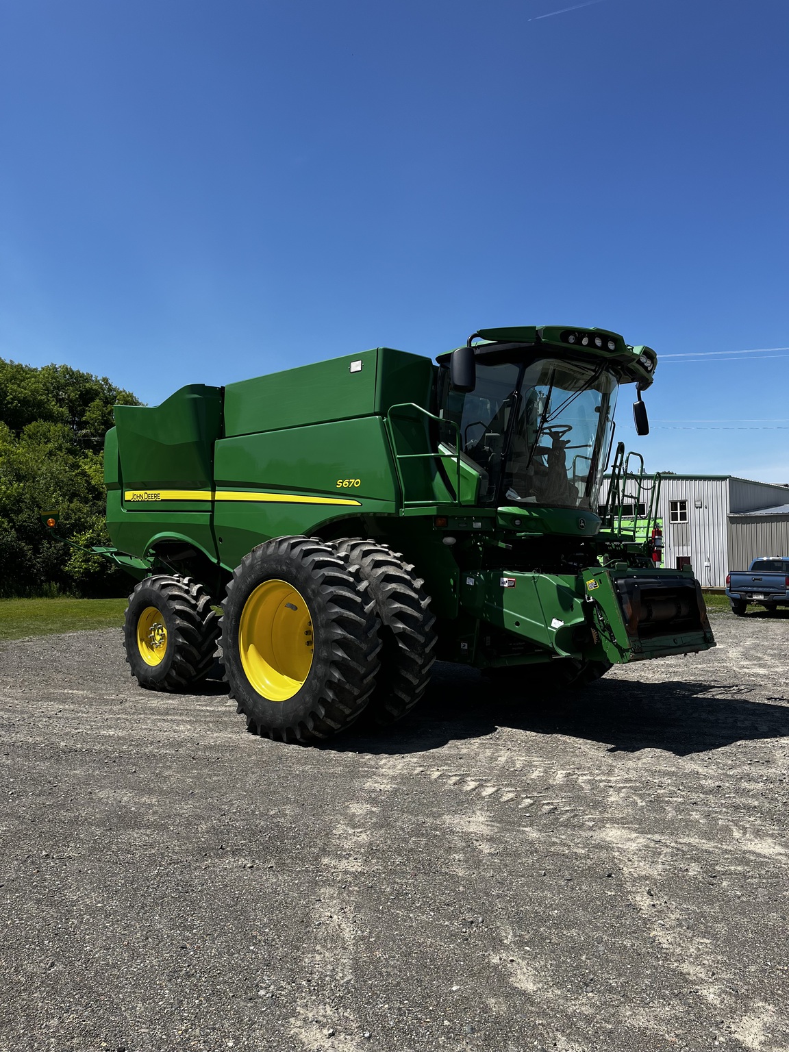 2015 John Deere S670 Image 17