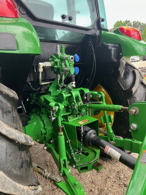 2018 John Deere 5085E Image 8