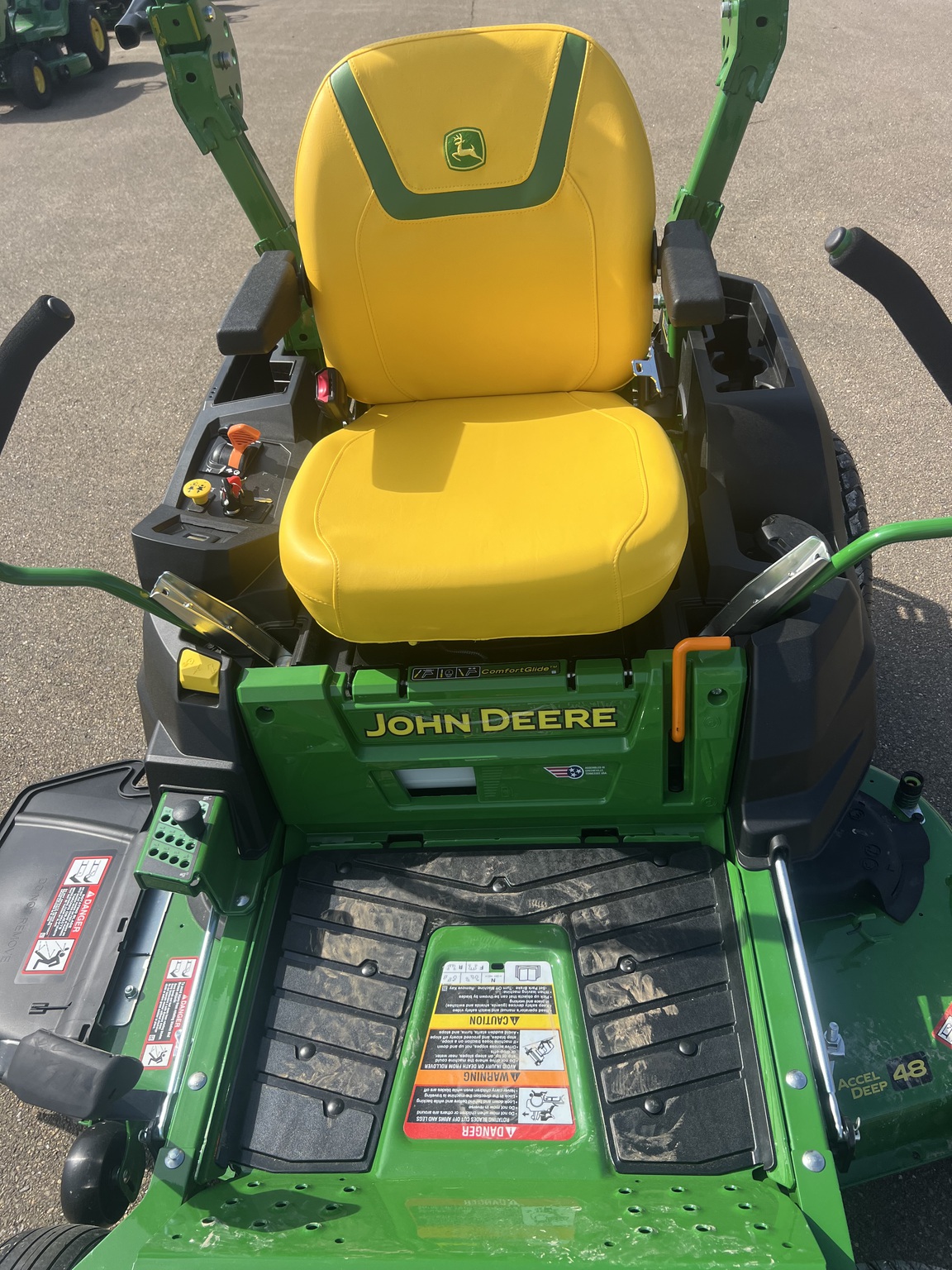 2025 John Deere Z530M Image 5