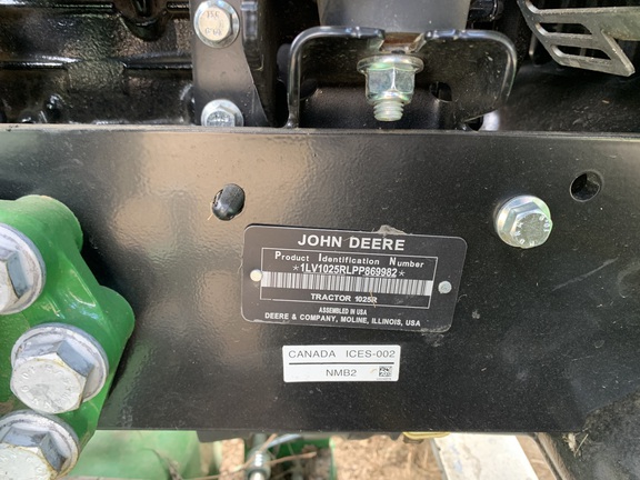 2023 John Deere 1025R Photo 5