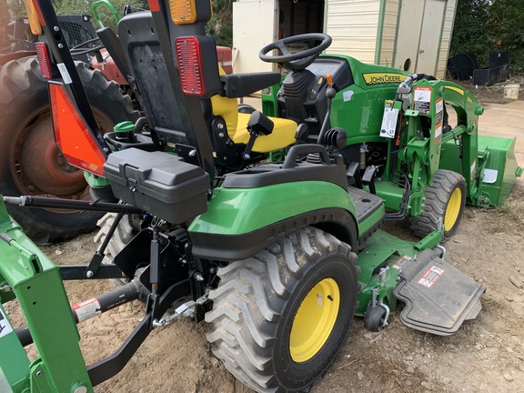 2023 John Deere 1025R Photo 2