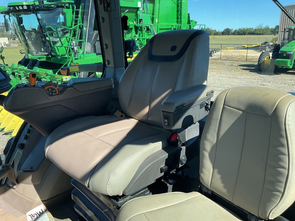 2023 John Deere 8R 370 Photo 4