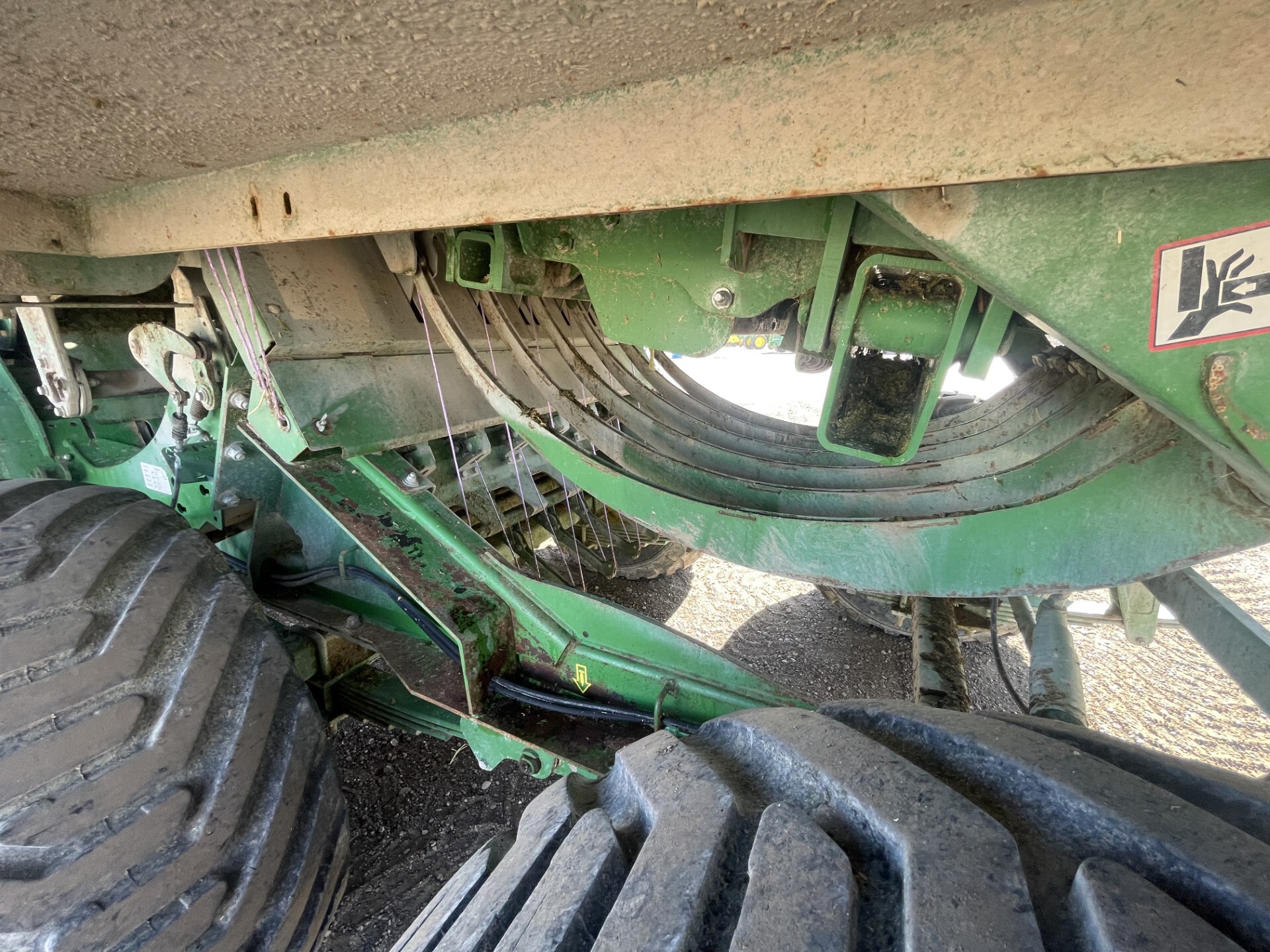 2019 John Deere L341 Image 21