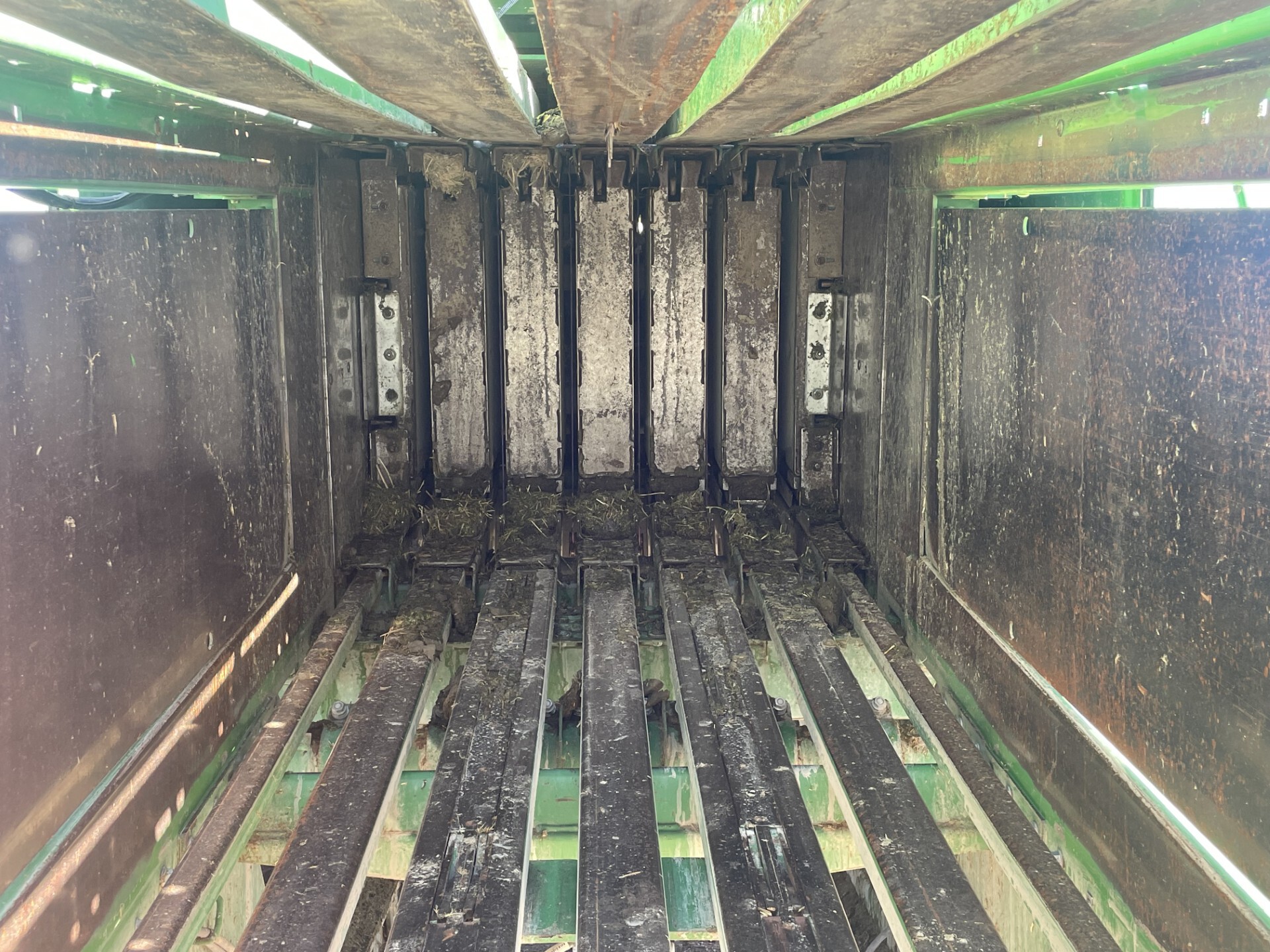 2019 John Deere L341 Image 23