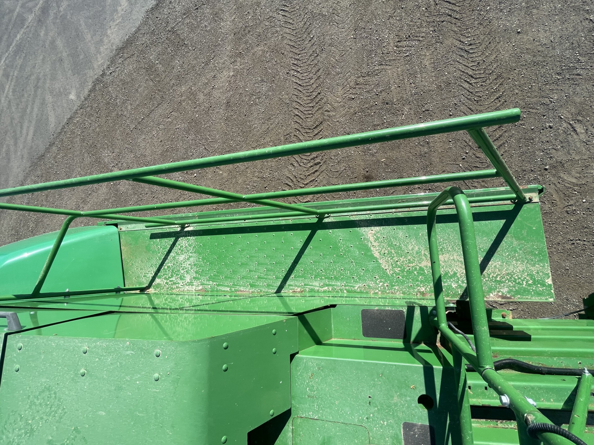 2019 John Deere L341 Image 28
