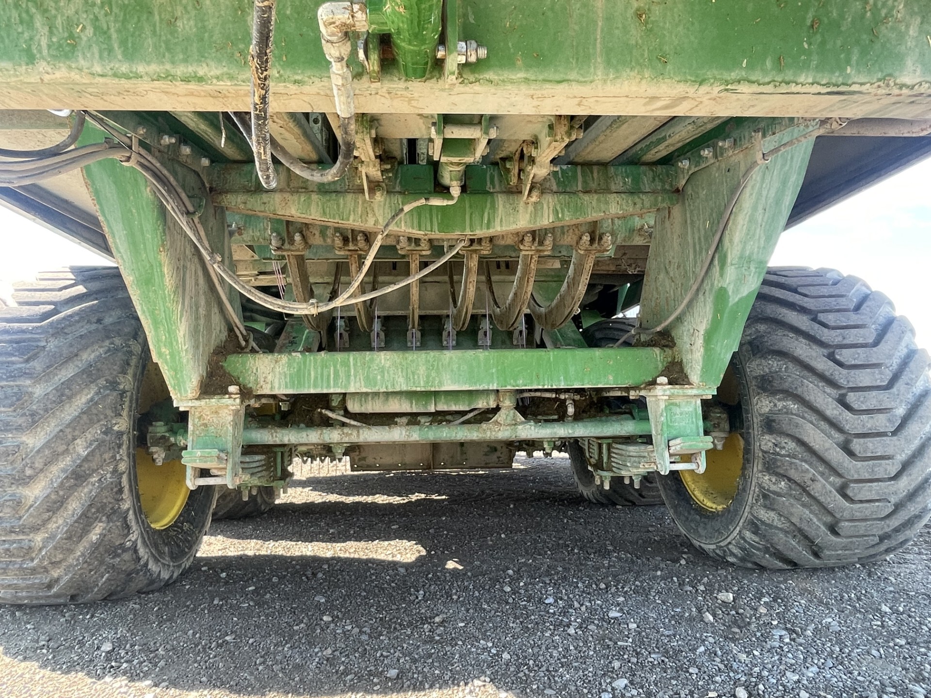 2019 John Deere L341 Image 22