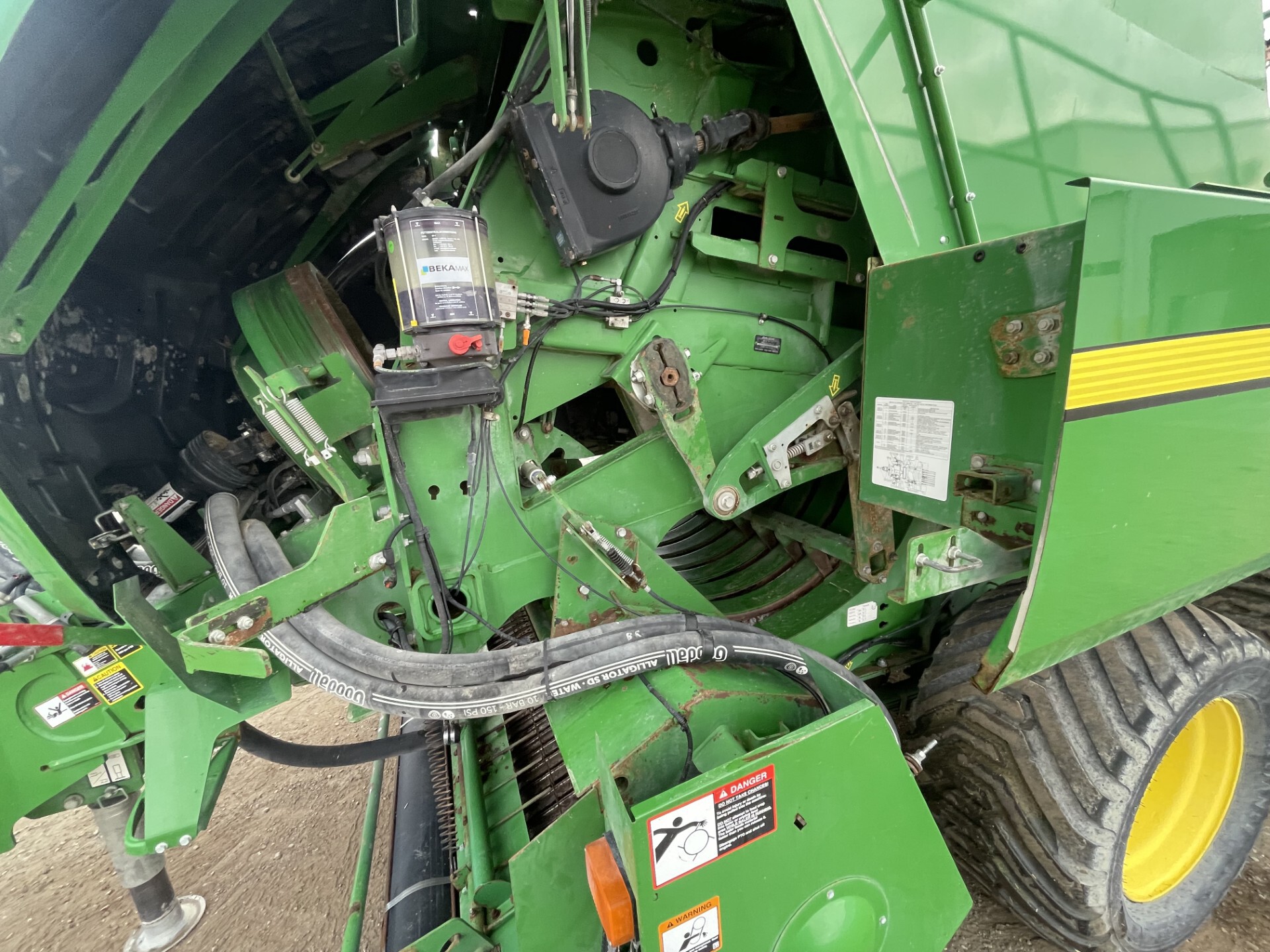 2019 John Deere L341 Image 14
