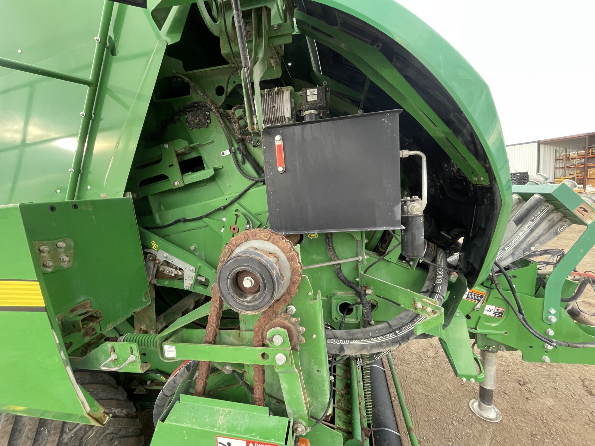 2019 John Deere L341 Image 11