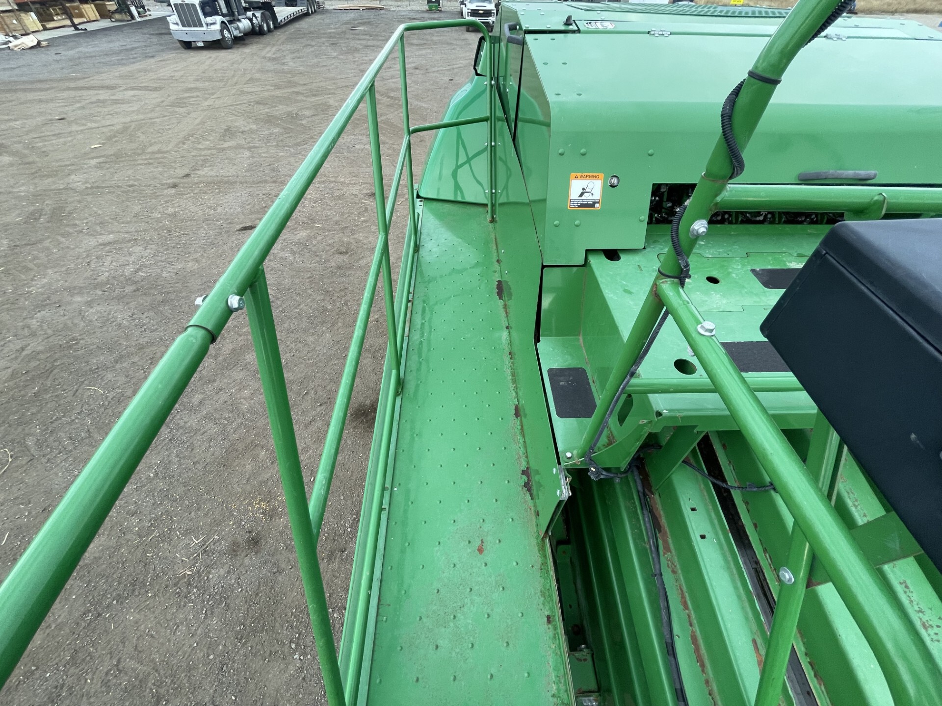 2019 John Deere L341 Image 19