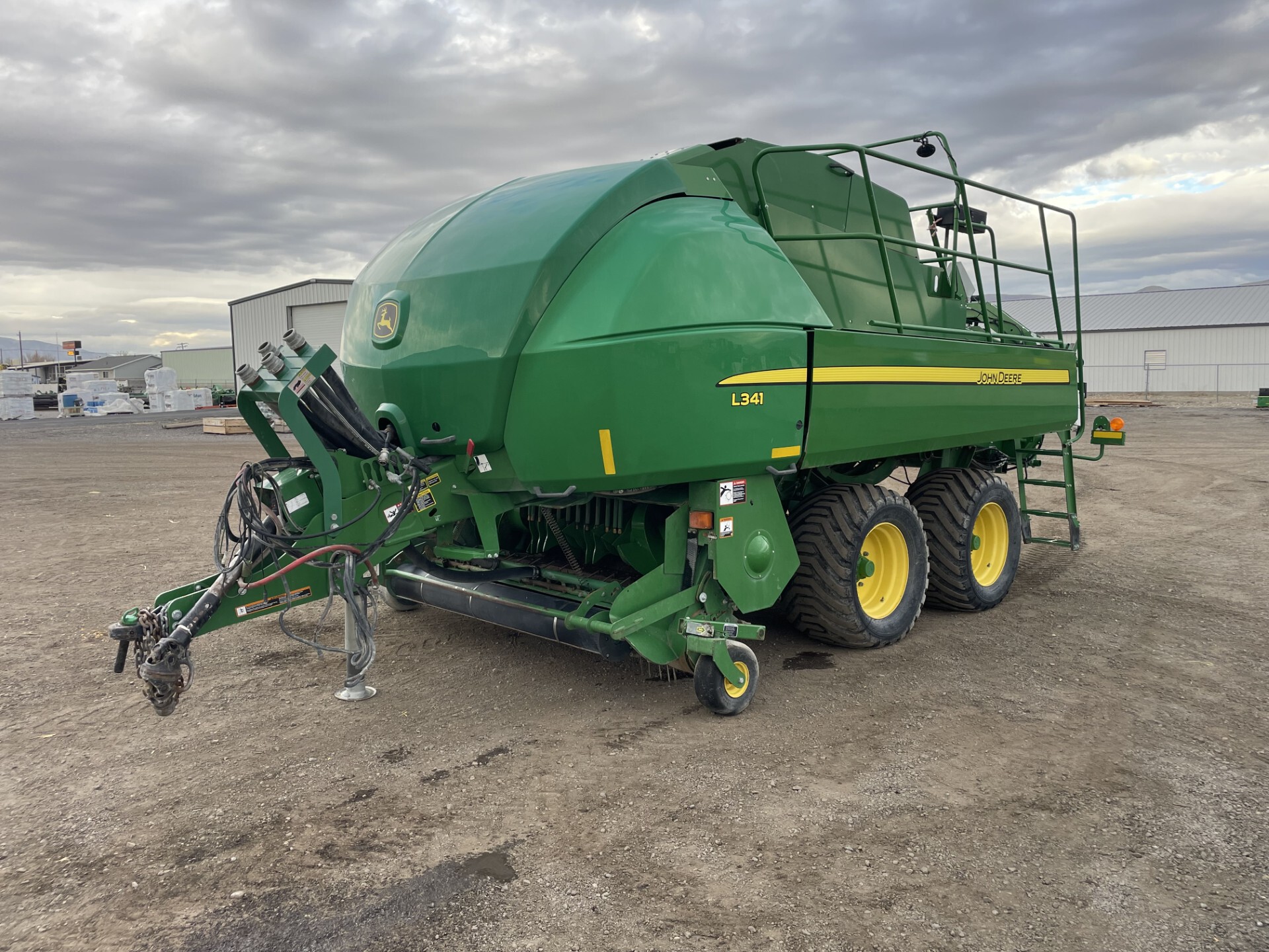 2019 John Deere L341 Image 1