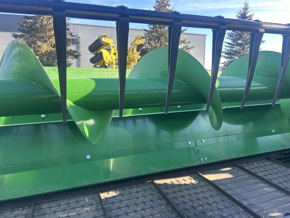 Used 2024 John Deere RD30F Combine Platforms at Horizon Ag & Turf in Westlock, AB - Photo4