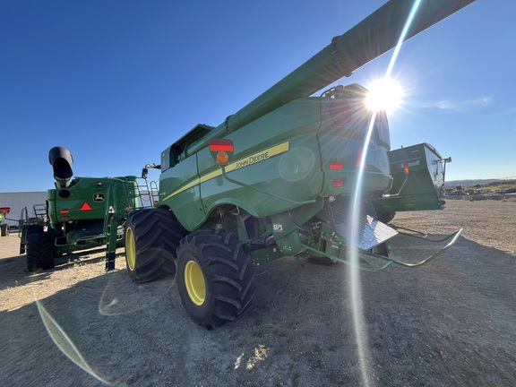 2021 John Deere S790