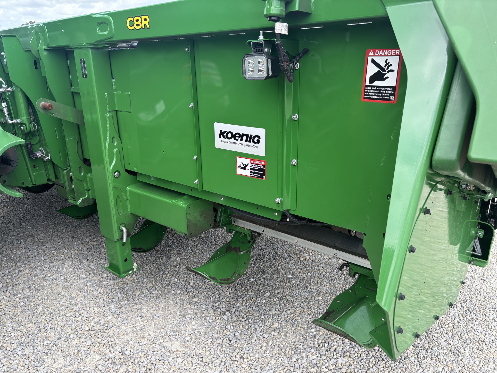 Used 2022 John Deere C8R Corn and Row Crop headers at Koenig Equipment in Greenville, OH - PhotoXL12