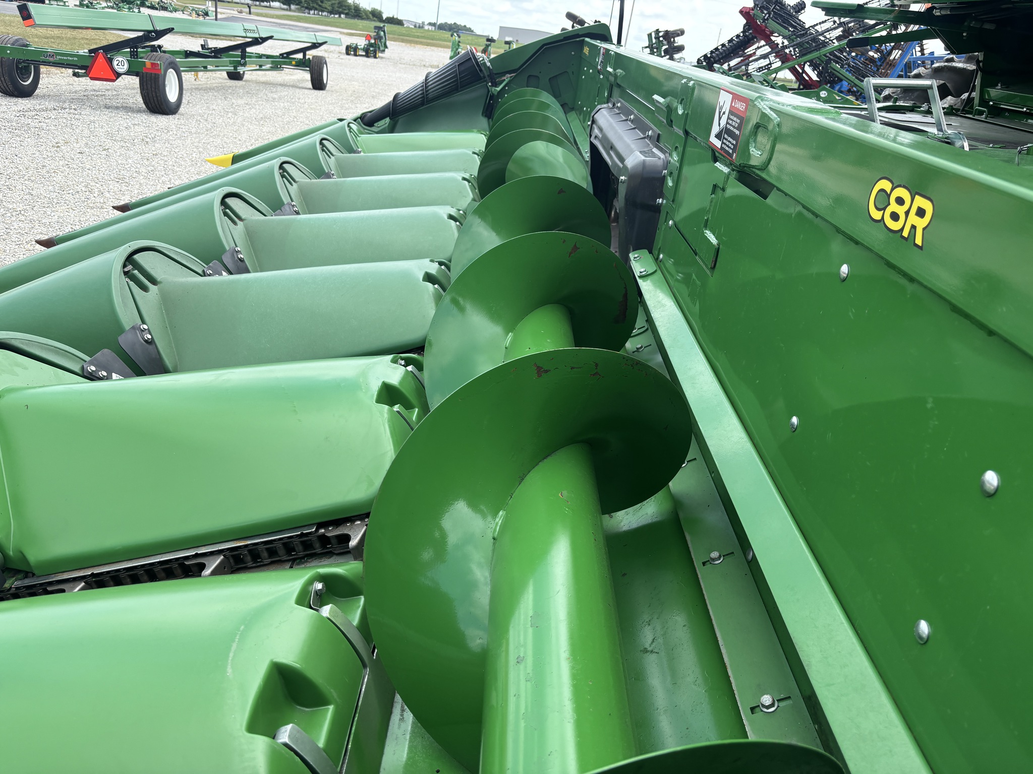 Used 2022 John Deere C8R Corn and Row Crop headers at Koenig Equipment in Greenville, OH - PhotoXL10