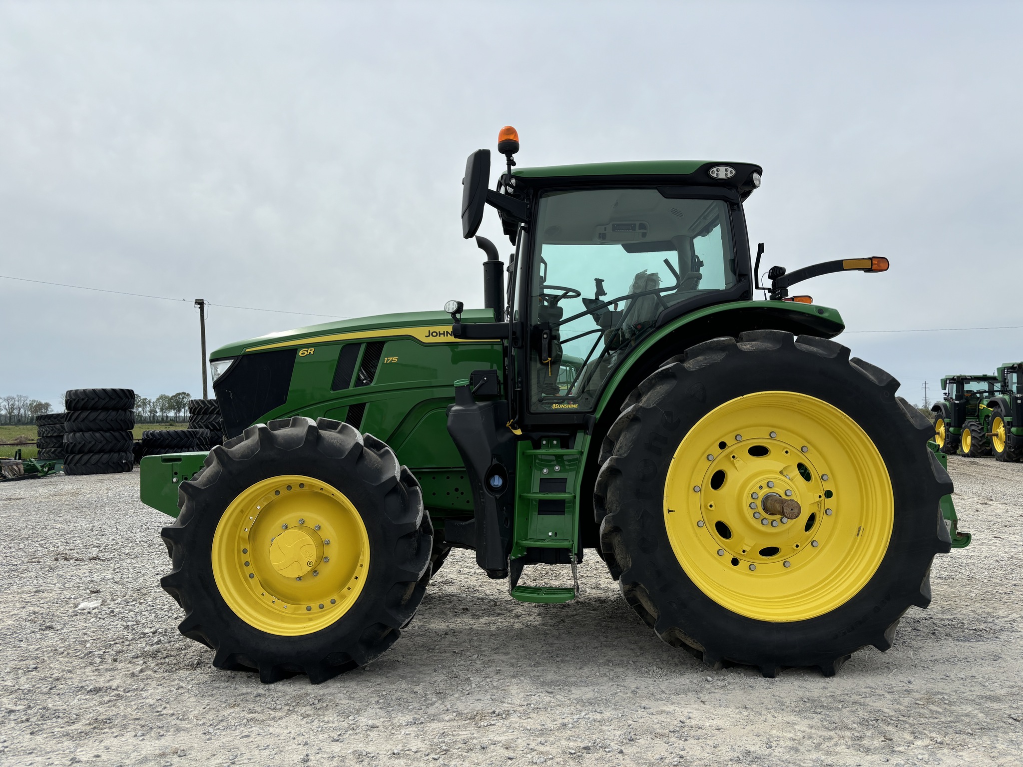 2024 John Deere 6R 175 Image 2