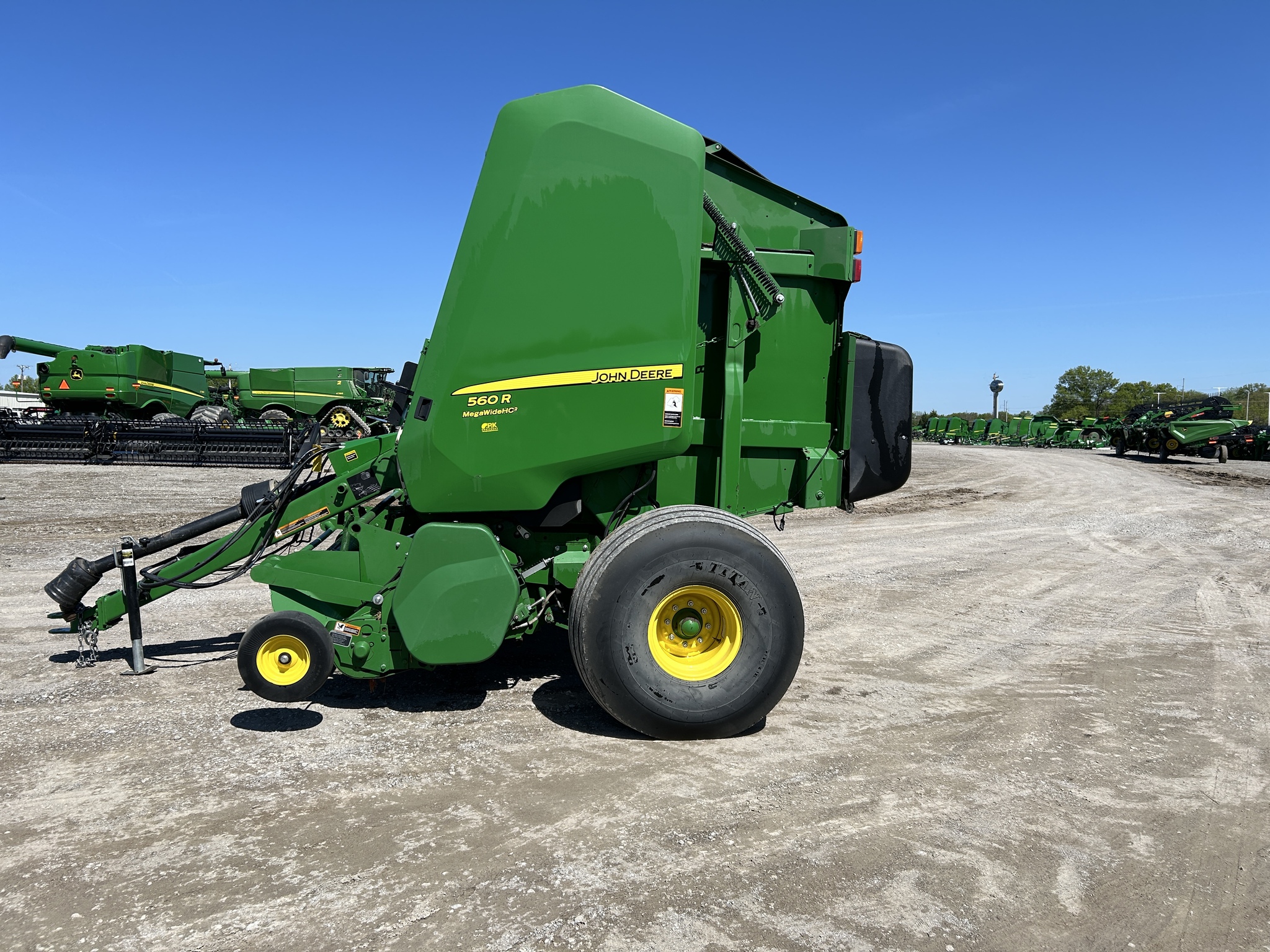 2019 John Deere 560R at Heritage Tractor in Pittsburg, KS