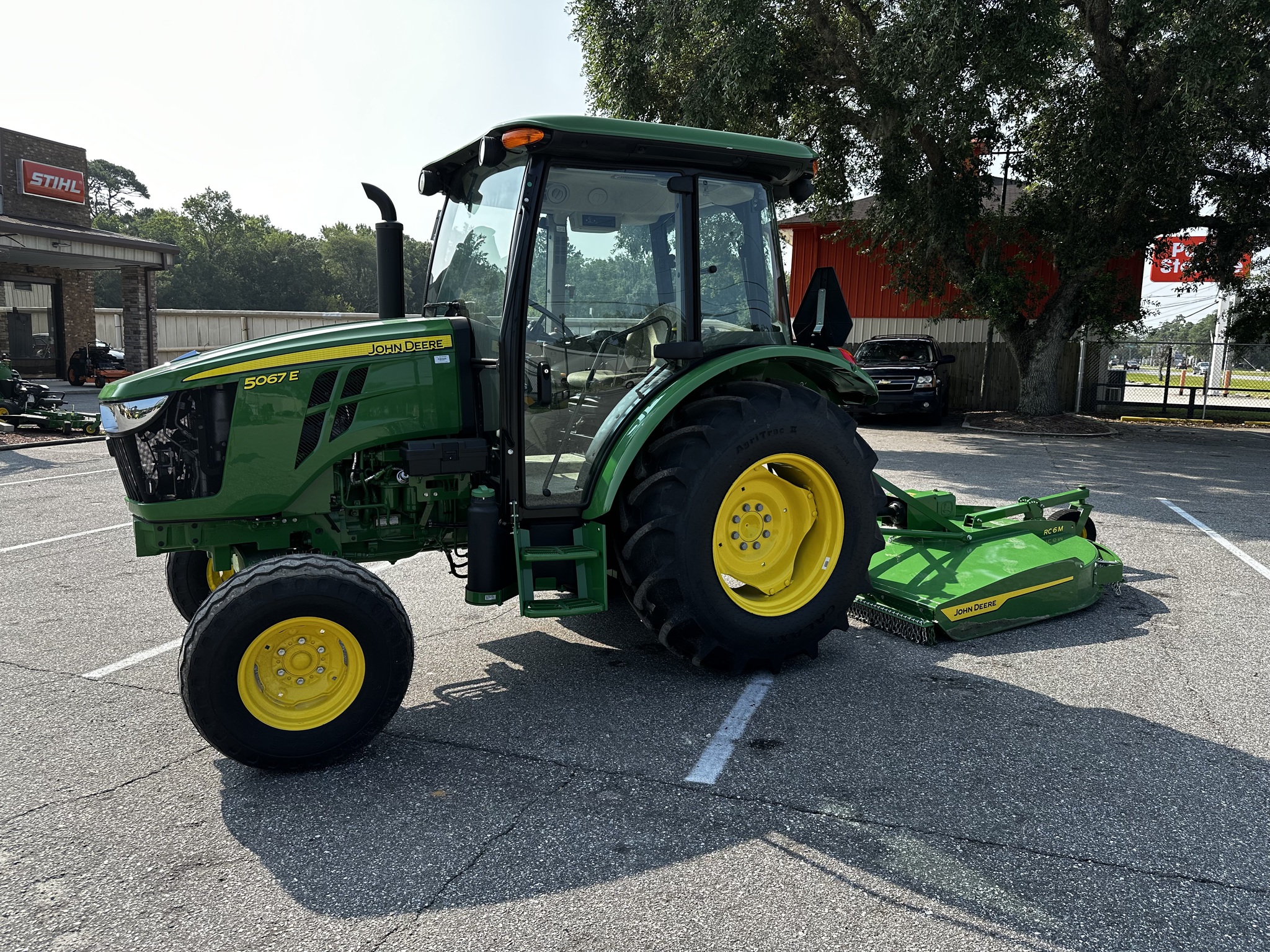 2025 John Deere 5067E Image 1