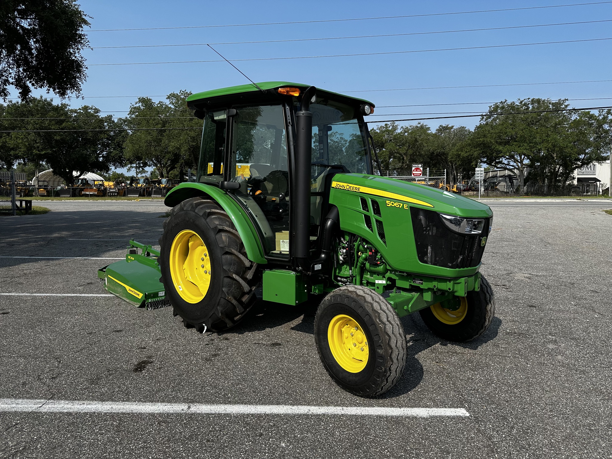 2025 John Deere 5067E Image 3