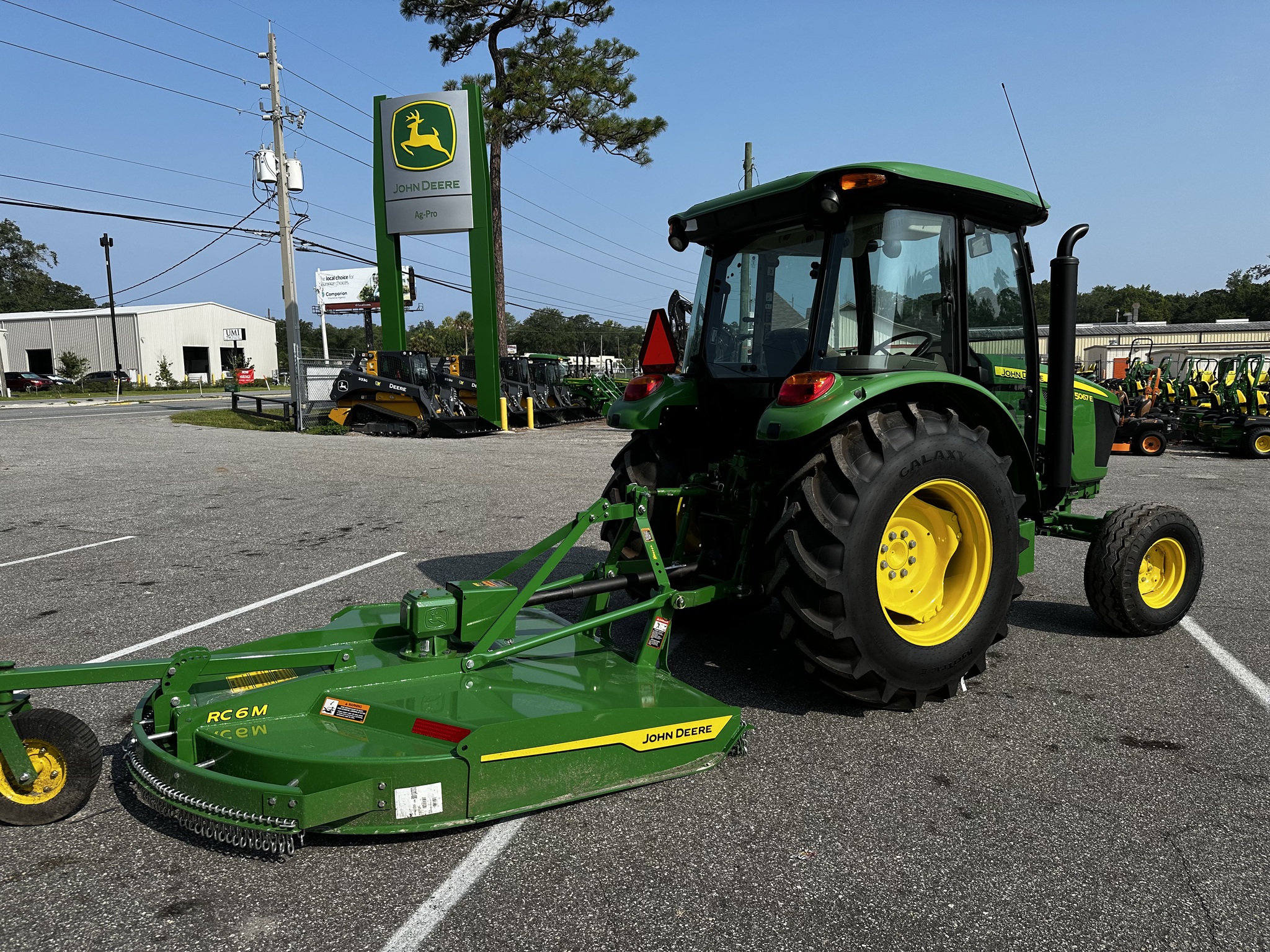 2025 John Deere 5067E Image 7