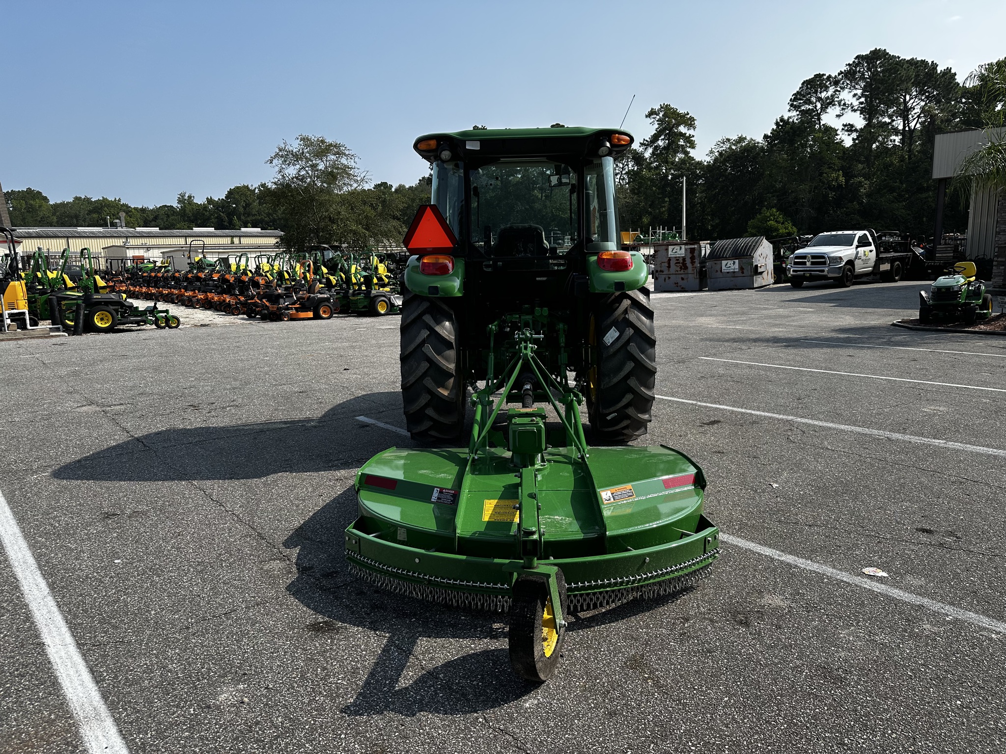 2025 John Deere 5067E Image 9