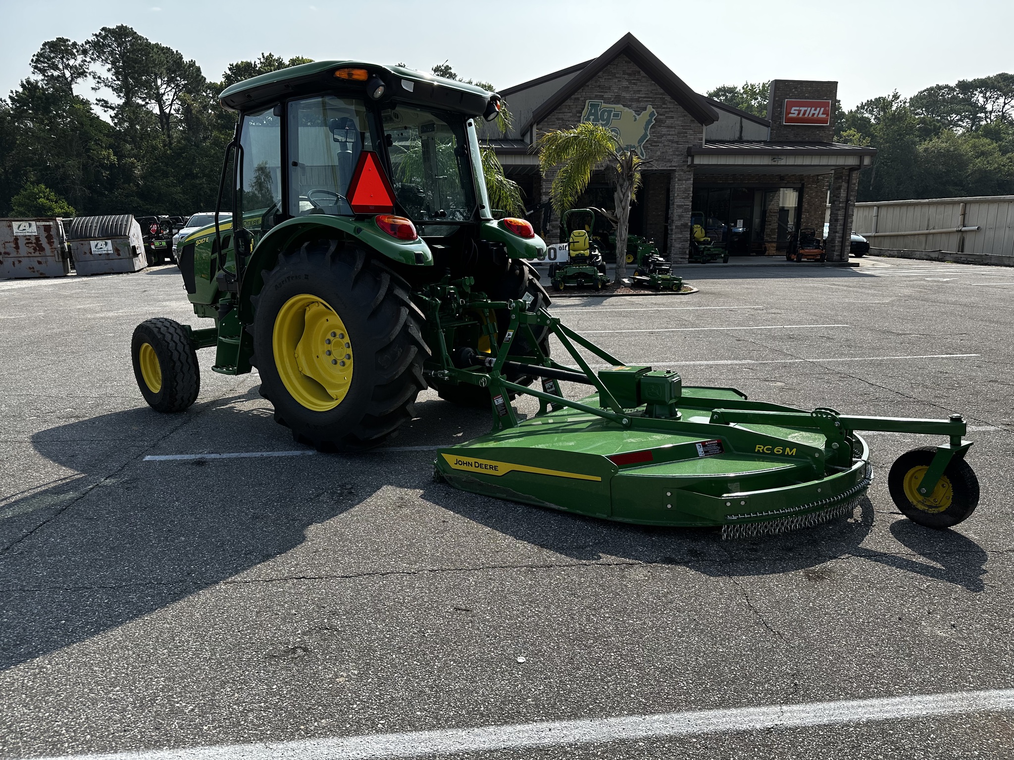 2025 John Deere 5067E Image 10