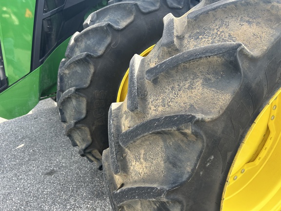 2023 John Deere 8R 340 Photo 10