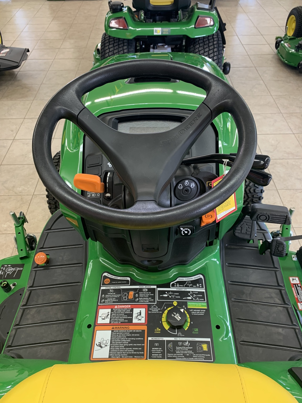 2025 John Deere X738 Image 7