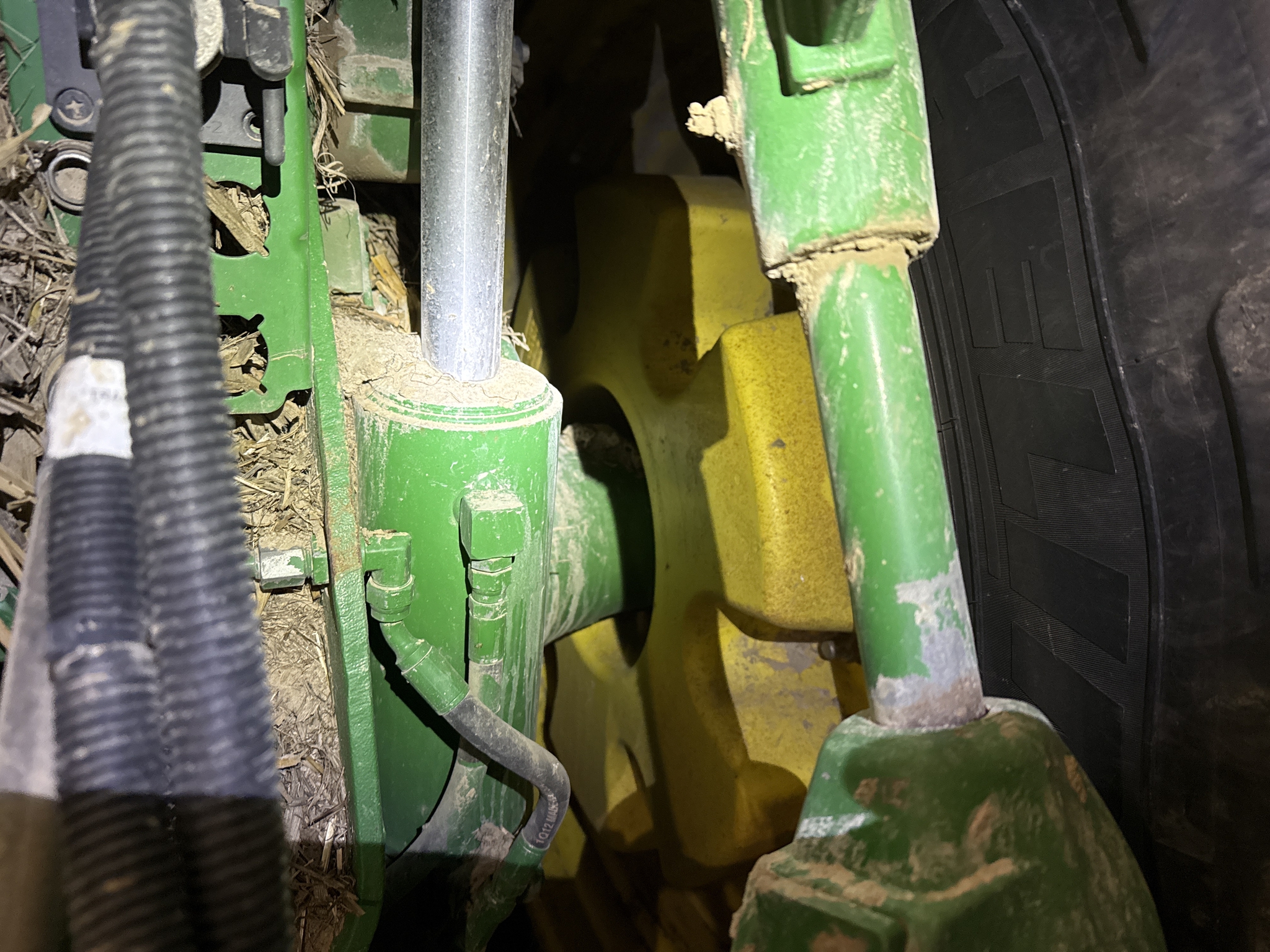 2012 John Deere 8360R Image 22