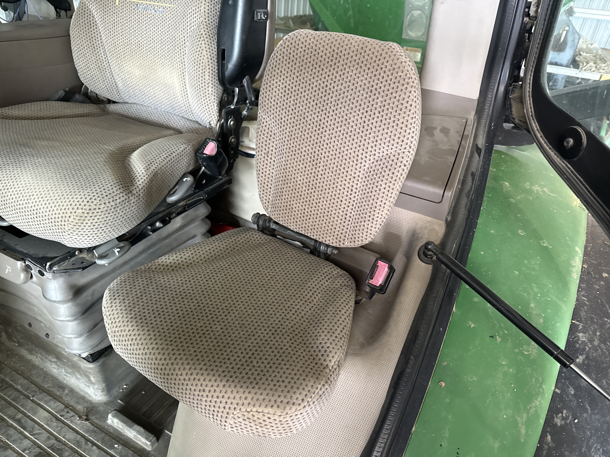 2012 John Deere 8360R Image 45