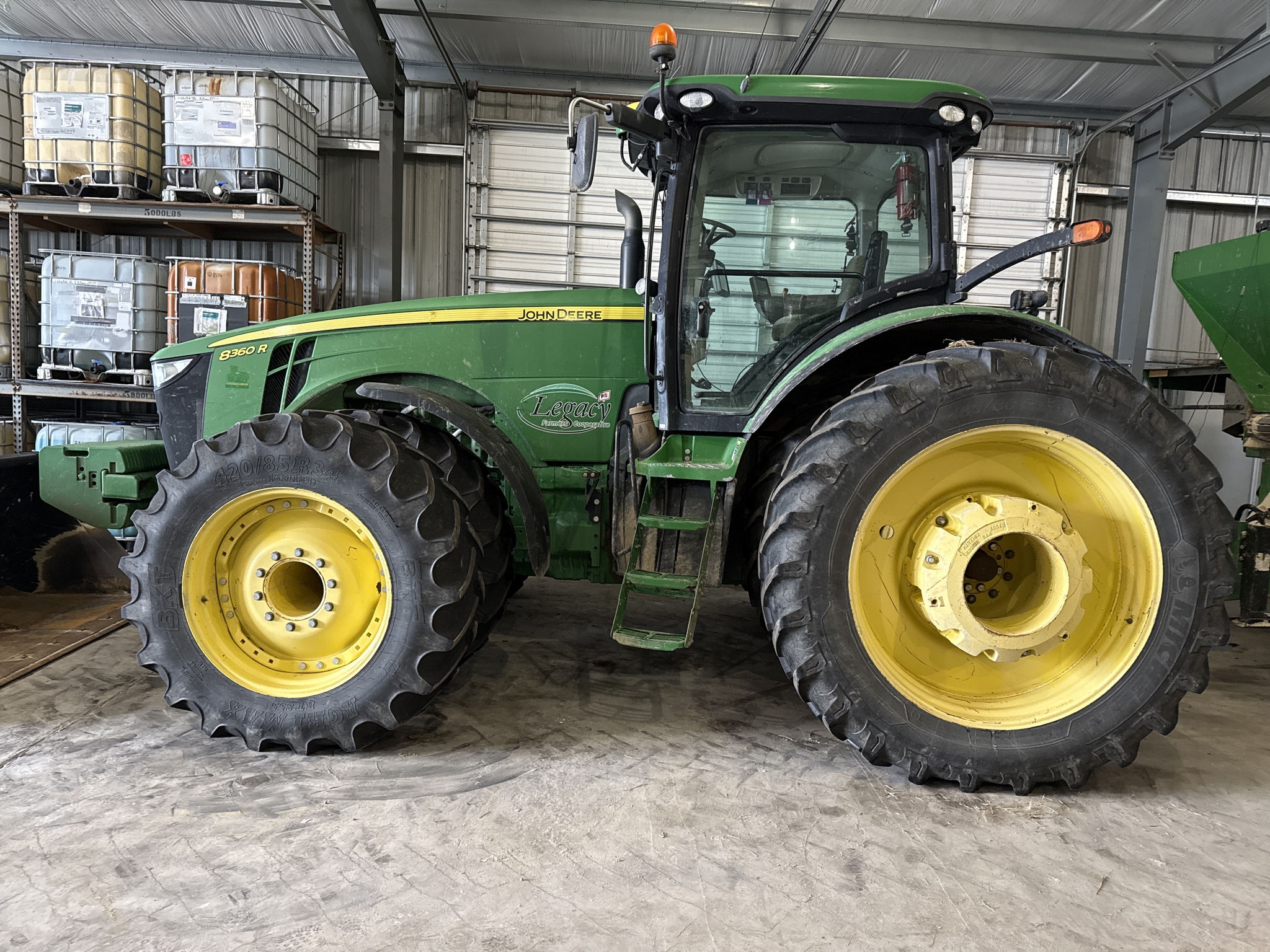 2012 John Deere 8360R Image 9