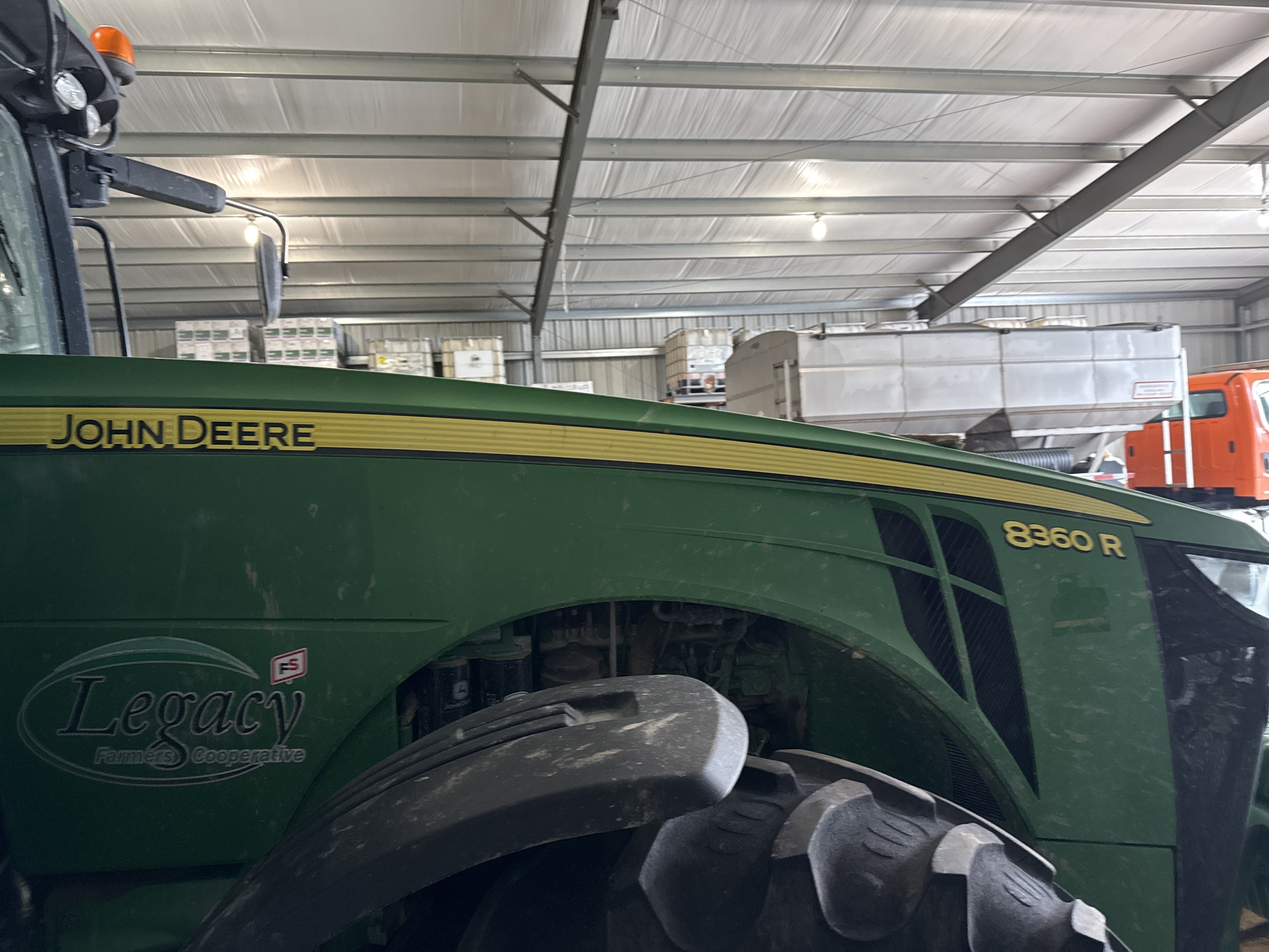2012 John Deere 8360R Image 33