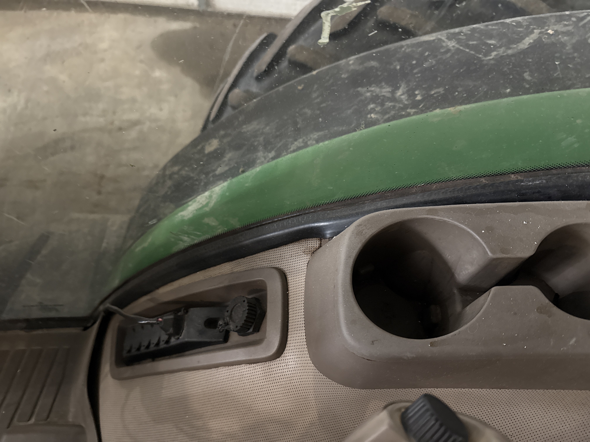2012 John Deere 8360R Image 62
