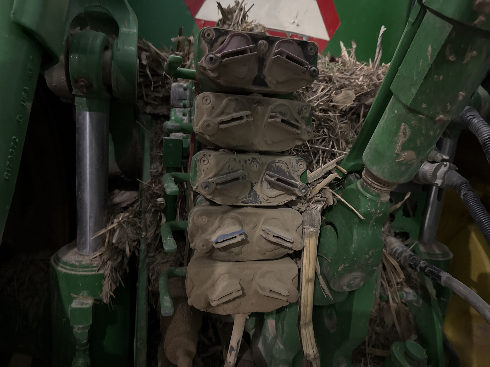 2012 John Deere 8360R Image 18